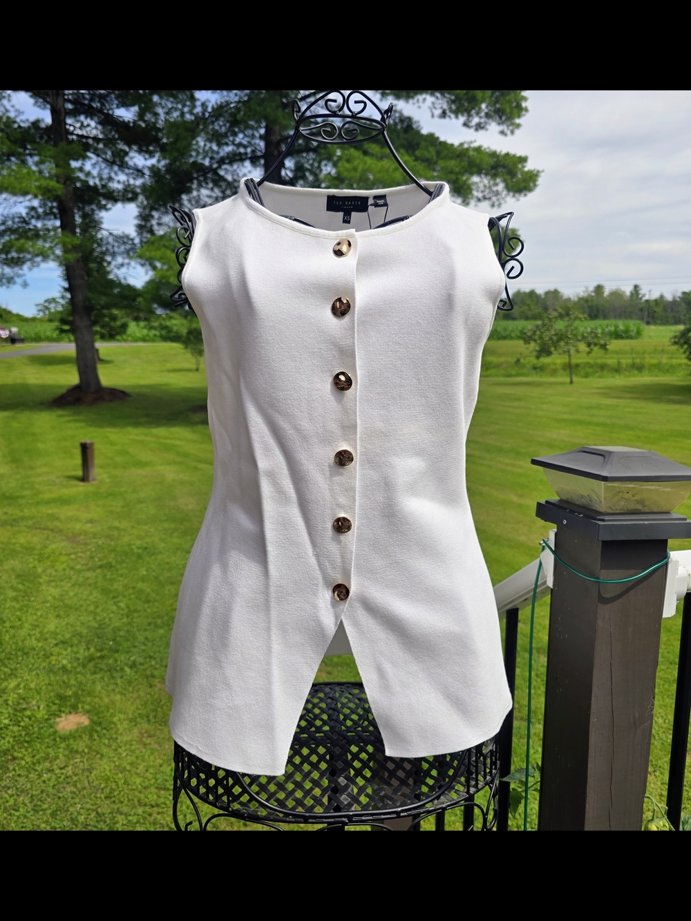 Ted Baker London White Button-Front Sleeveless Vest, Size XS, NWT